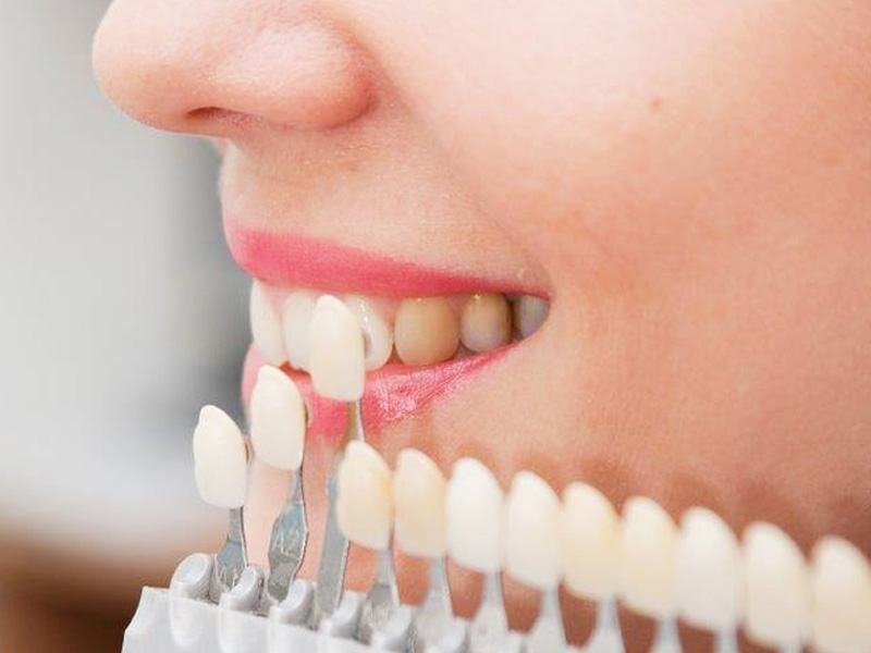 چرا دندانهای مصنوعی شل میشوند؟